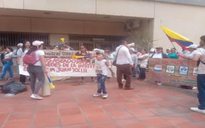 Estudiantes de Algeciras siguen a la espera de una solución