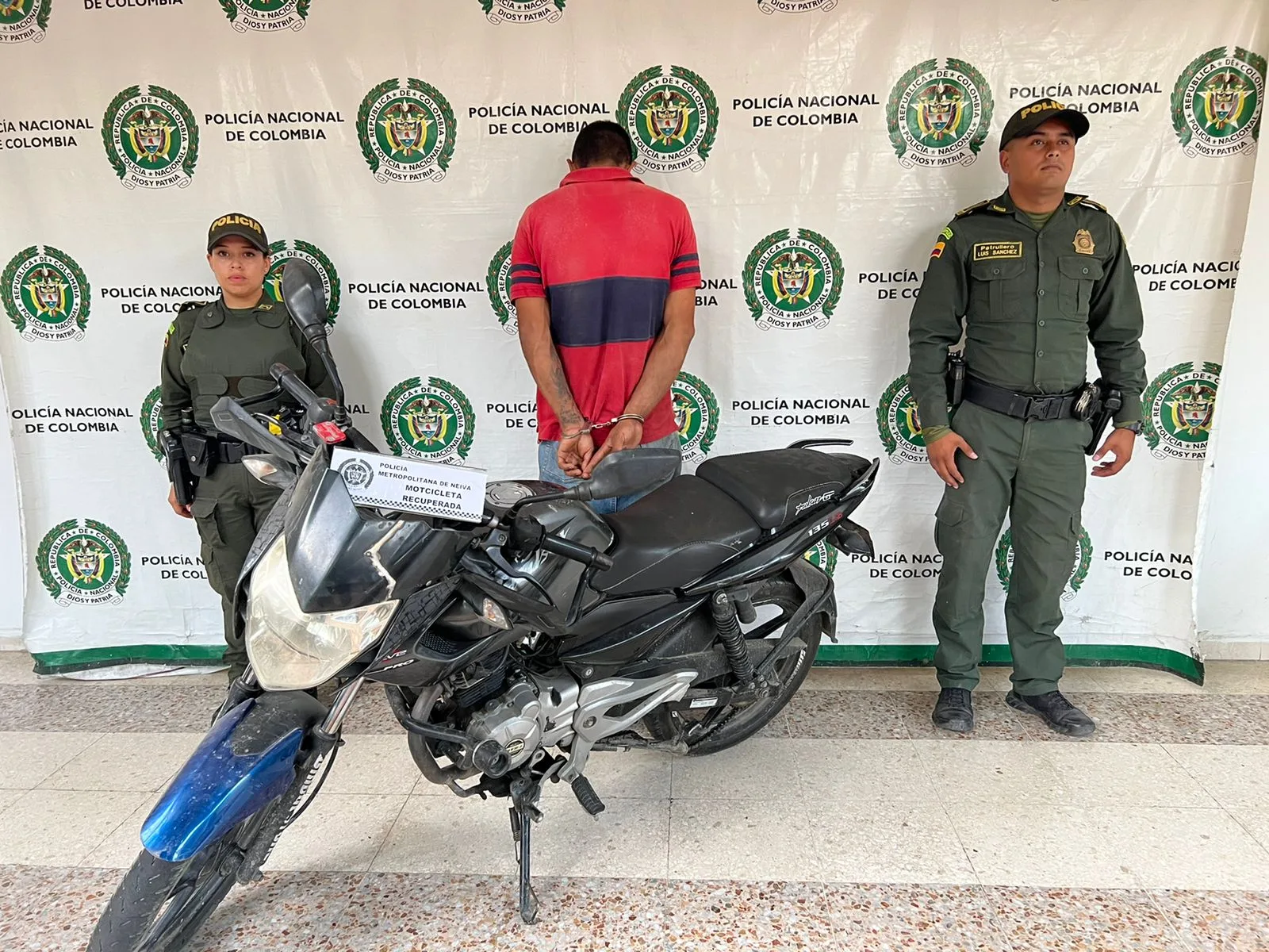 Lo ‘pillaron’ en una moto hurtada