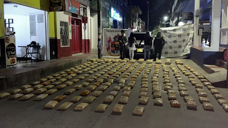 Pretendían pasar por el Huila 335 kilos de marihuana