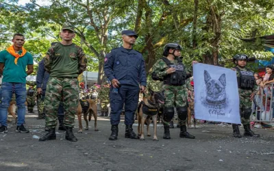 Ejército rindió homenaje a la mujer y al canino Wilson en el Festival del Bambuco
