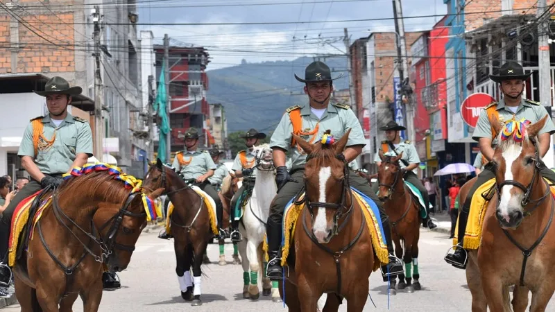 Imágenes: Así se vivió el desfile del 20 de julio en Pitalito
