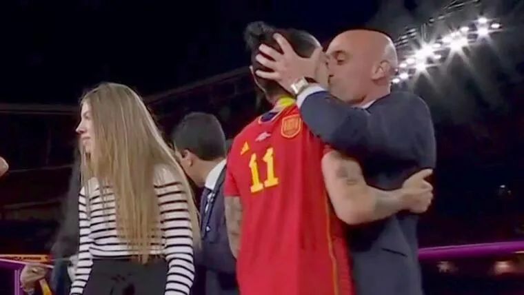 Jenni Hermoso desmiente a Luis Rubiales por el beso; Selección de España