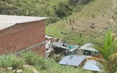 Helicóptero del ejercito cayó sobre vivienda en Anorí, Antioquia