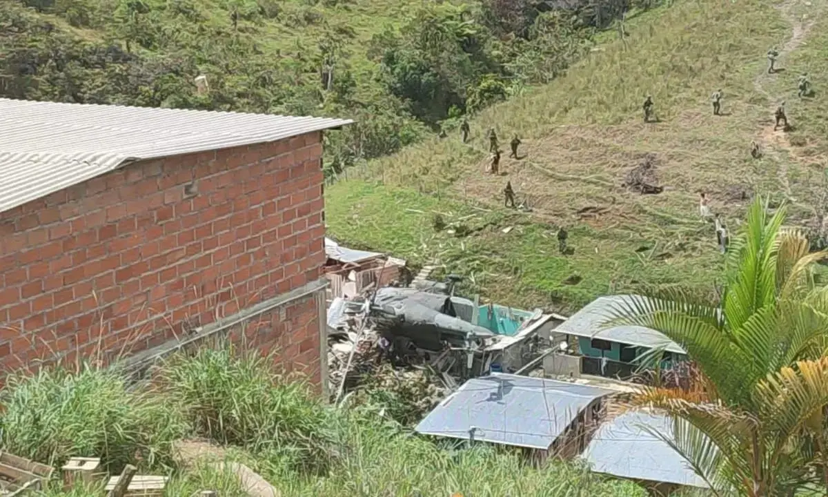 Helicóptero del ejercito cayó sobre vivienda en Anorí, Antioquia