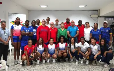 Luchadores de Cuba y Ecuador se preparan en Neiva