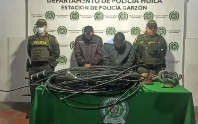 Dos hombres capturados por hurto de cable en Garzón-Huila