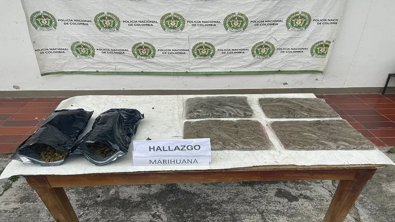 Two arrests and more than 1,400 doses of marijuana and bazooka seized in Huila