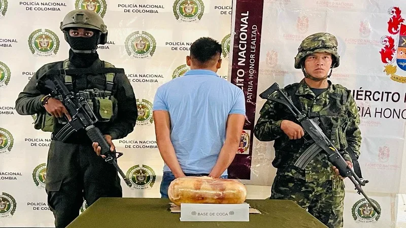 Capturado con 6 Kilos de base de coca en un termo en la vía Mocoa-Pitalito