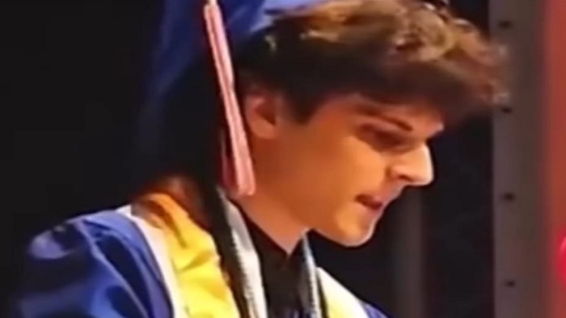 a younger man’s motivational speech on his commencement day