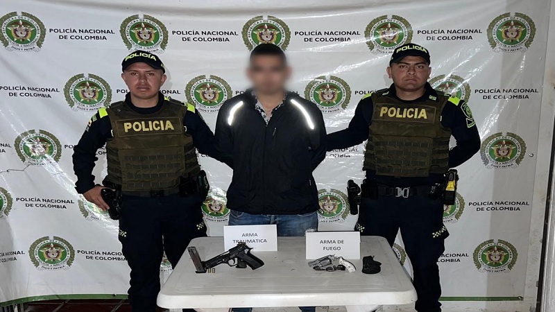 Hombre capturado en San Agustín con dos armas de fuego