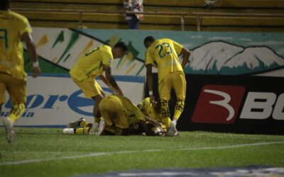 Atlético Huila sigue firme en la lucha por el ascenso