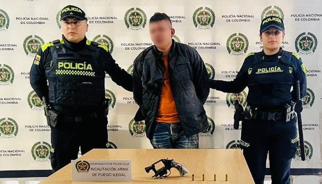 Ciudadanos detuvieron a delincuente armado tras robo de motocicleta en Pitalito