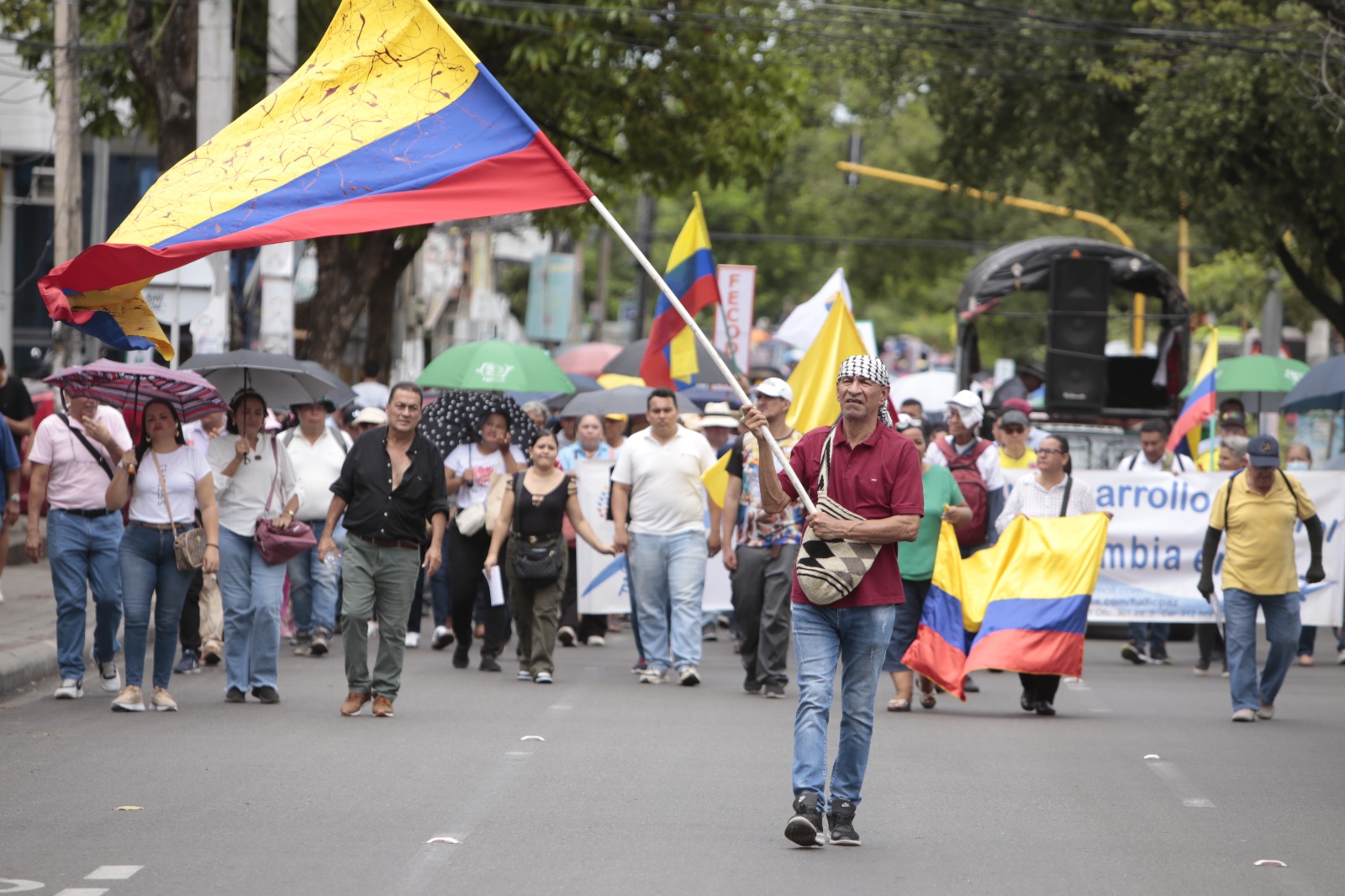 Movilizaciones en Huila: apoyo a Petro y rechazo a las investigaciones del CNE