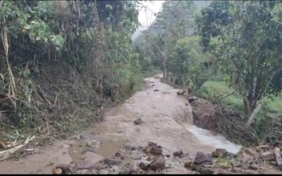 Deslizamientos e inundaciones afectan a varios municipios del Huila