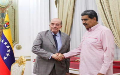 Álvaro Leyva y Nicolás Maduro se reunieron en Caracas  