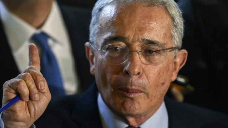  “Nunca me reuní con paramilitares”: Uribe tras rendir versión libre en la Fiscalía