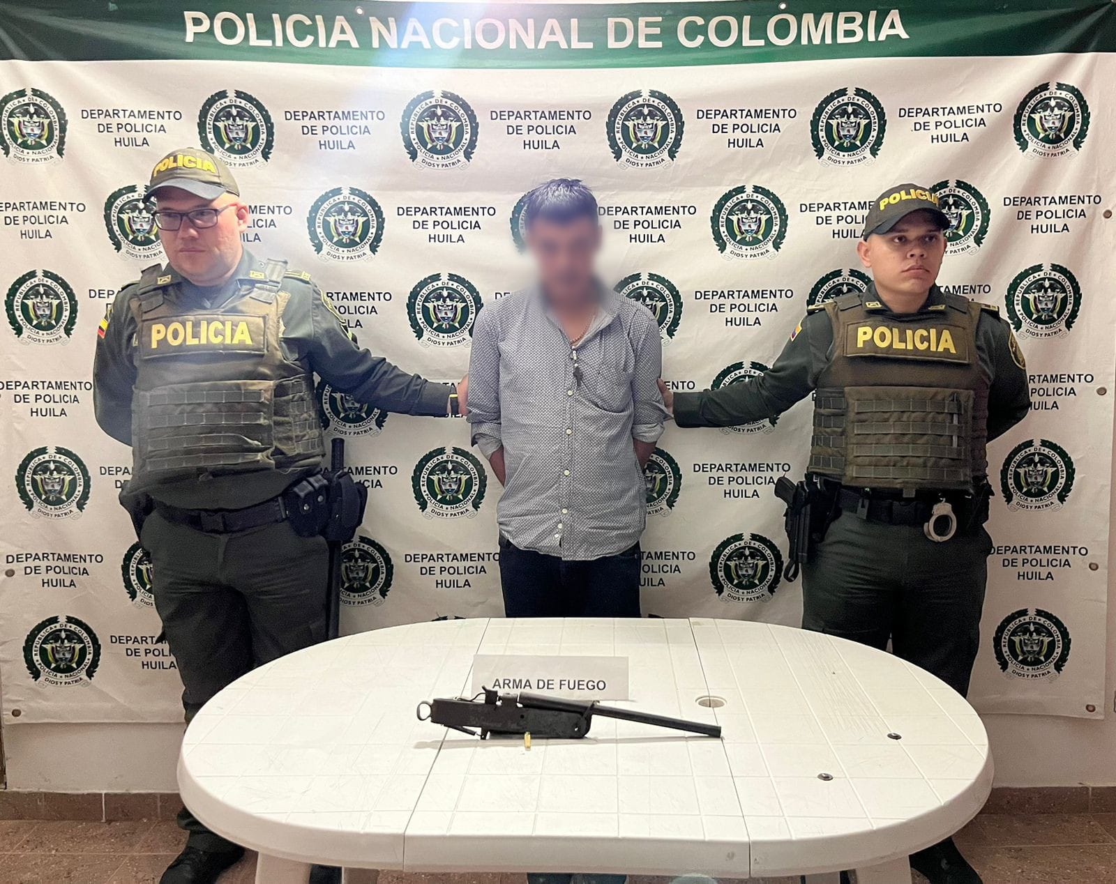 Kidnapped in Colombia, Huila is in possession of a home made weapon modified to be deadly