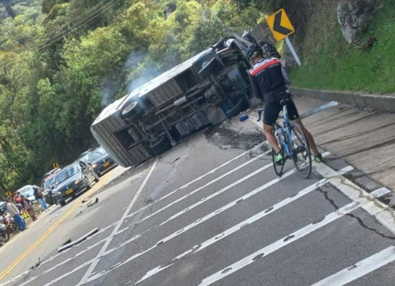 Accidente de tránsito en Cundinamarca deja cinco estudiantes de veterinaria fallecidos