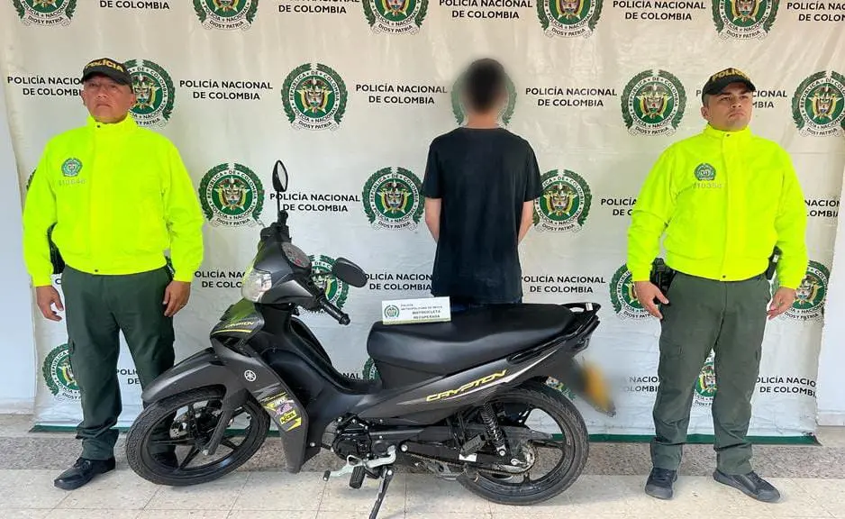 Menor fue aprehendido con una motocicleta hurtada