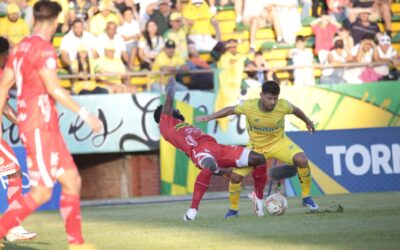 Atlético Huila se reencontró con la victoria imponiéndose frente al Real Cartagena en casa