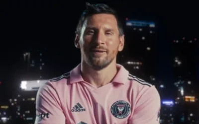 Video: con golazo debutó Messi en Miami