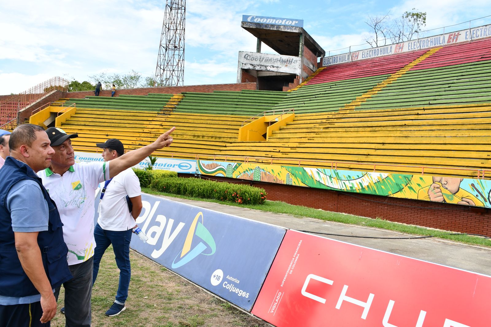 Guillermo Plazas Alcid Stadium received a visit from the Ministry of Sports