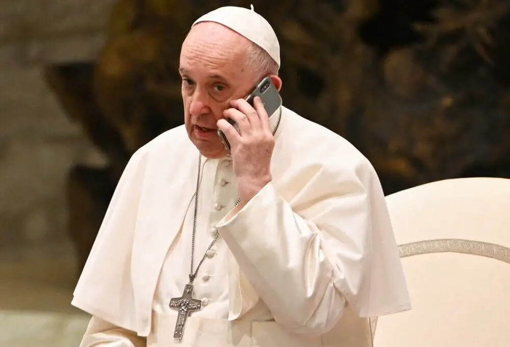 El Papa Francisco habló con el presidente de Ucrania