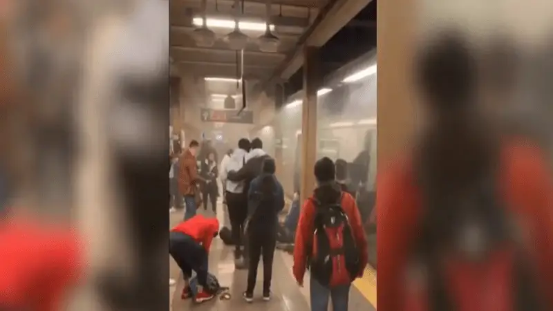 16 heridos tras tiroteo en el metro de Nueva York