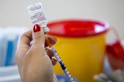 Suecia suspende la aplicación de vacuna Moderna en menores de 30 años