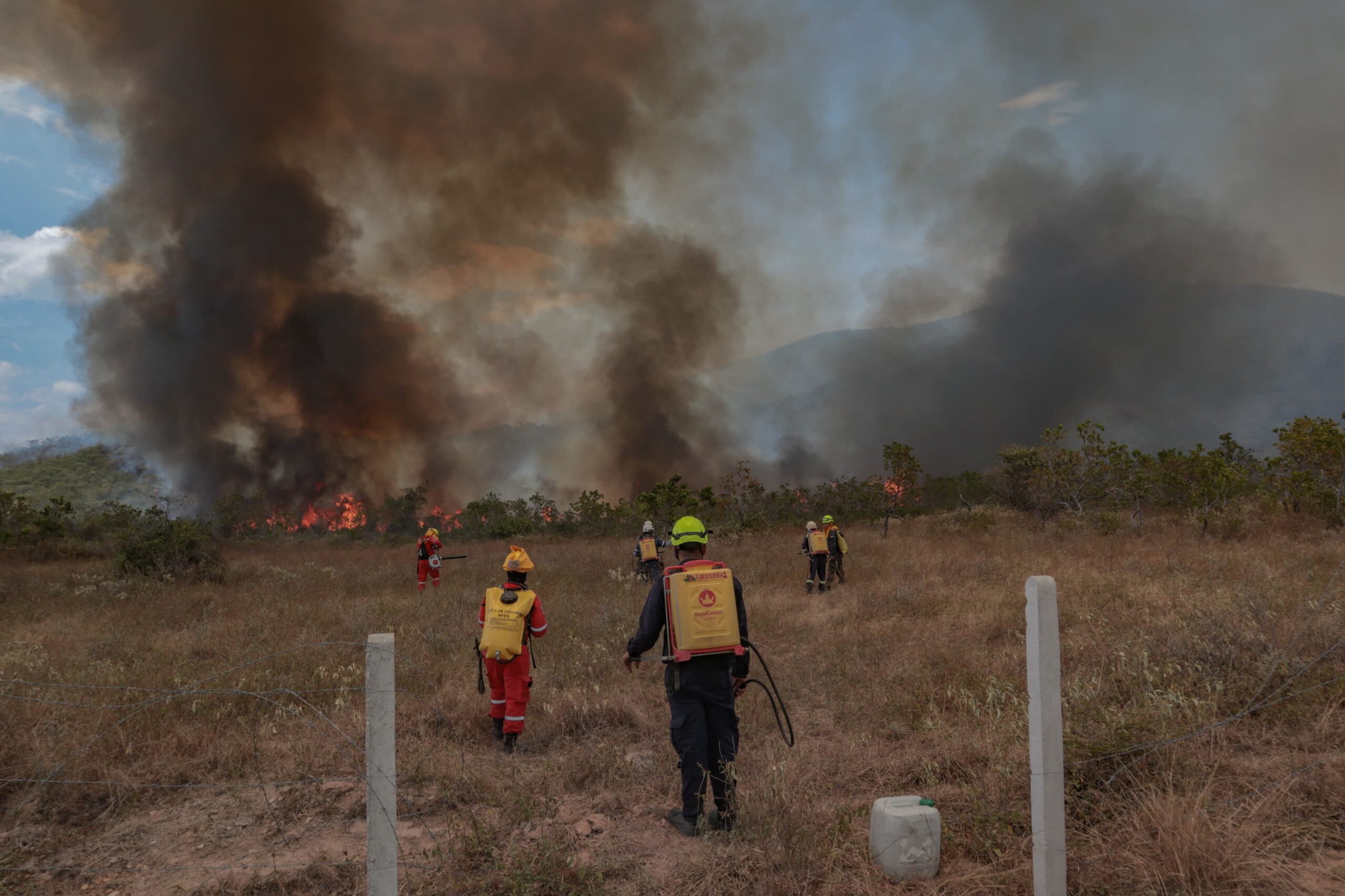 La lucha de Villa Juncal contra el fuego