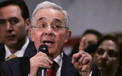 Defensa de Uribe solicita aplazamiento de audiencia