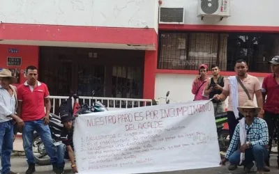 Campesinos en Colombia anunciaron paro indefinido por mal estado de las vías