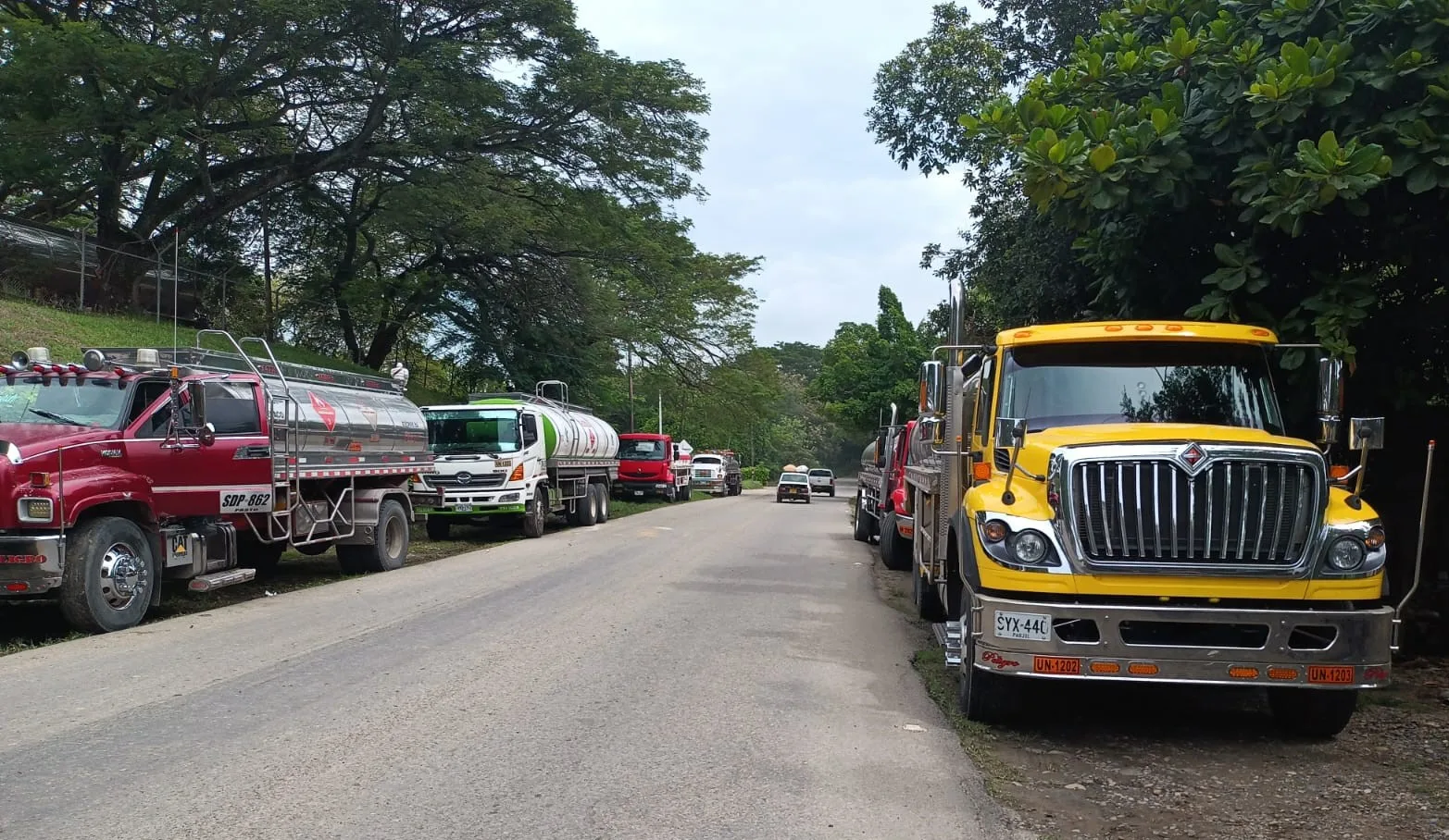 Transportadores y vendedores de combustible de Nariño buscaron abastecerse en Neiva