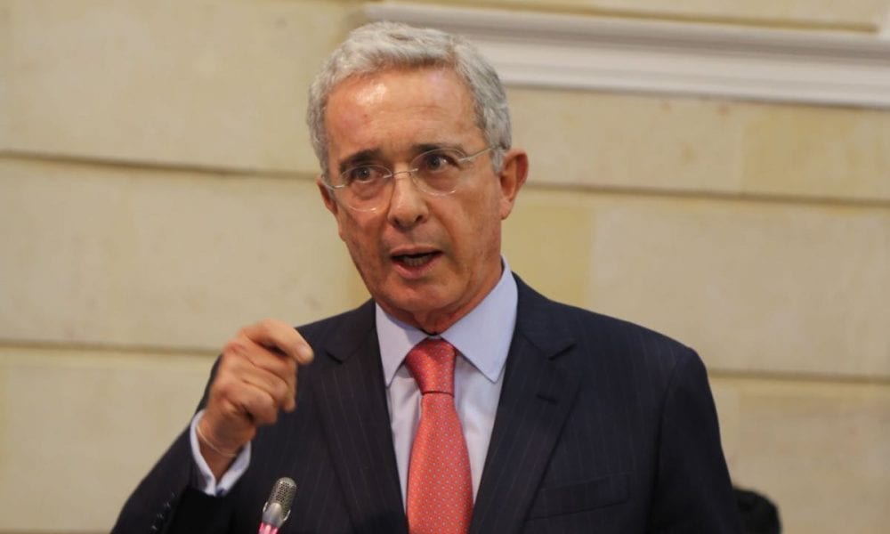 Fiscalía pedirá que se archive el caso contra Álvaro Uribe