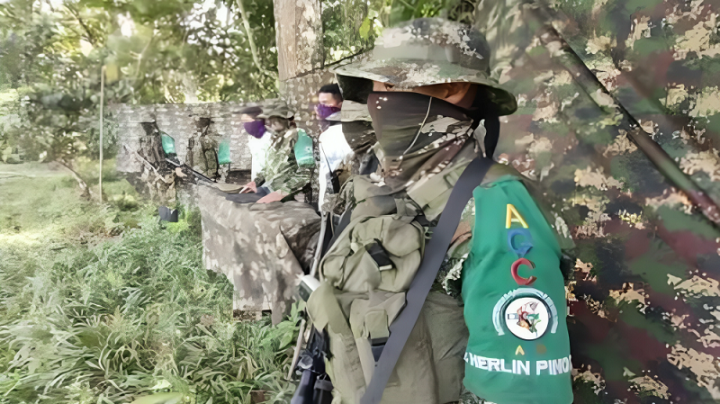 Combates entre ELN y Clan del Golfo en Istmina, Chocó, fuerzan a cientos de familias a desplazarse