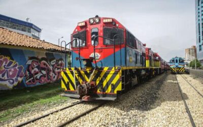 Petro propone extender el tren de la Sabana hasta el centro de Bogotá y conectarlo con TransMilenio