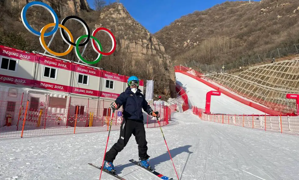 Esquiador colombiano de Olímpicos de invierno entrena aislado