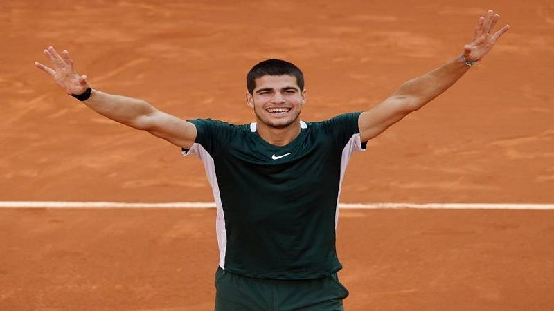 Nueva revelación en el tenis mundial, Carlos Alcaraz de 19 años gana en Madrid