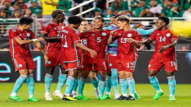 Néstor Lorenzo en la Selección Colombia tiene que hacer el recambio ya, dicen analistas