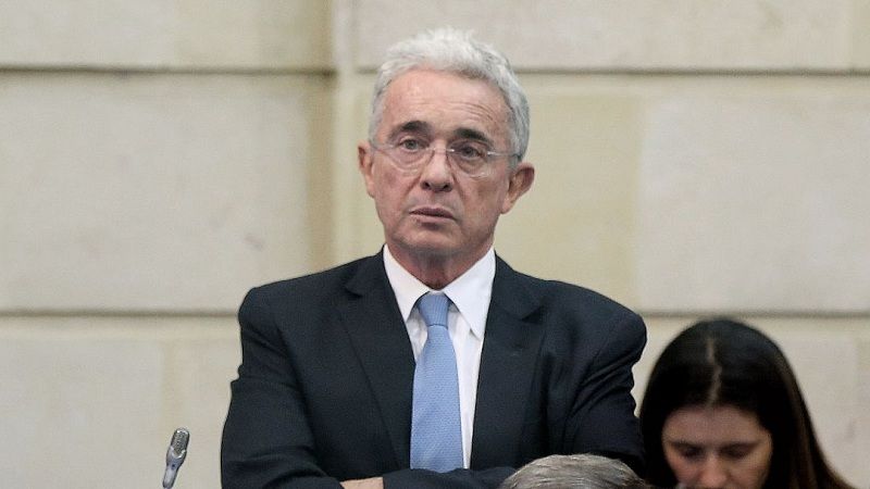 Uribe culpa al gobierno Santos por asesinatos de líderes