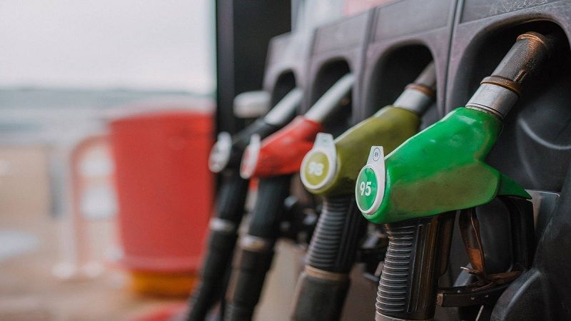 Abril inicia con un aumento de 400 pesos al galón de gasolina