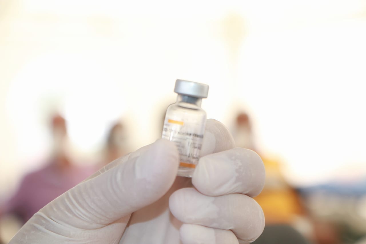 Actuales vacunas podrían ser ineficaces contra la variante ómicron