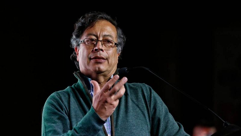 “Estamos ante un golpe de estado impulsado por Uribe”: Petro