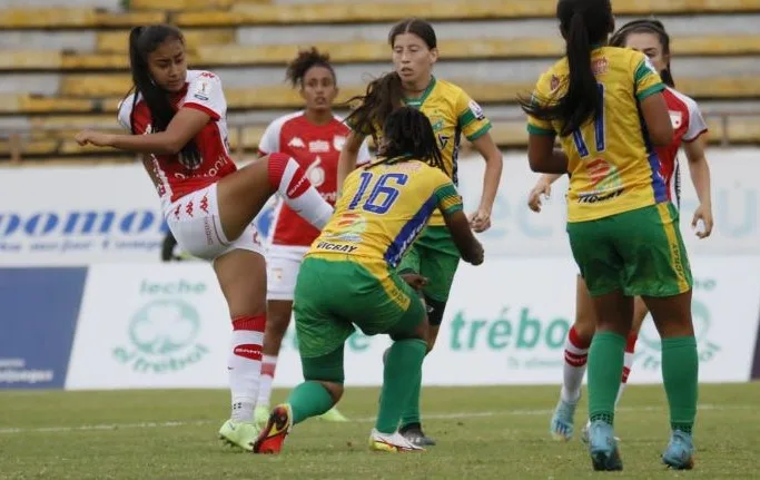 Atlético Huila femenino cayó 2 por 0 ante Santa Fe en Neiva
