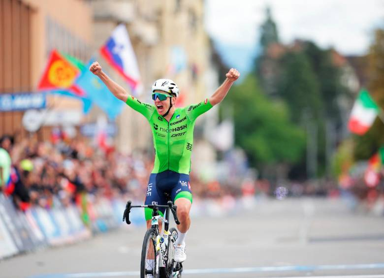 Tadej Pogacar conquista el Mundial de Ciclismo en Zúrich y completa un histórico triplete