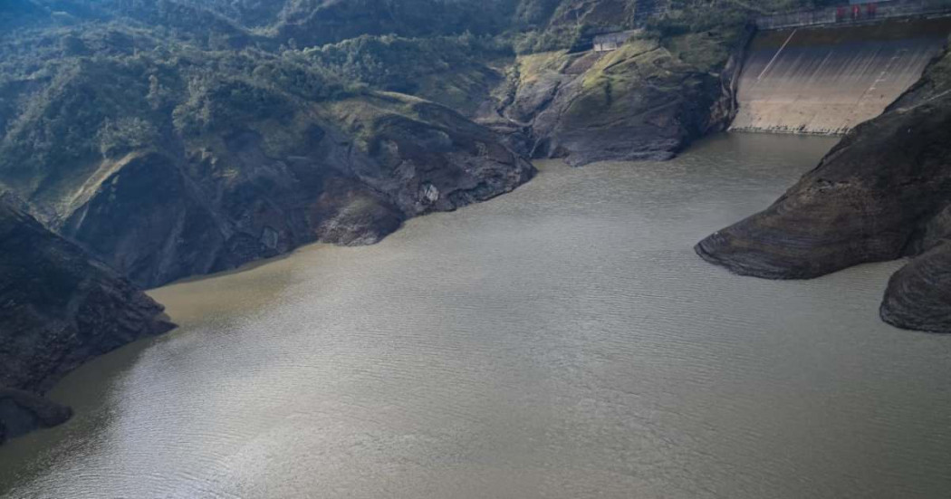 Lluvias no logran estabilizar embalses en Colombia: niveles siguen por debajo de lo esperado