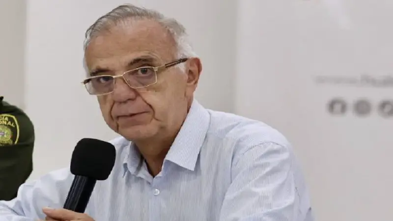 No prosperó moción de censura contra el ministro de Defensa Iván Velásquez