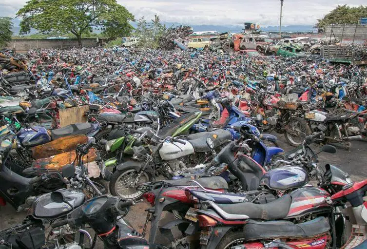 Presunta venta ilegal de motocicletas de los patios en Neiva