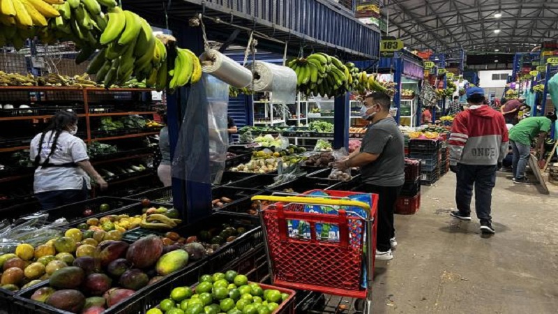 Los colombianos cada vez se sienten más pobres, según encuesta