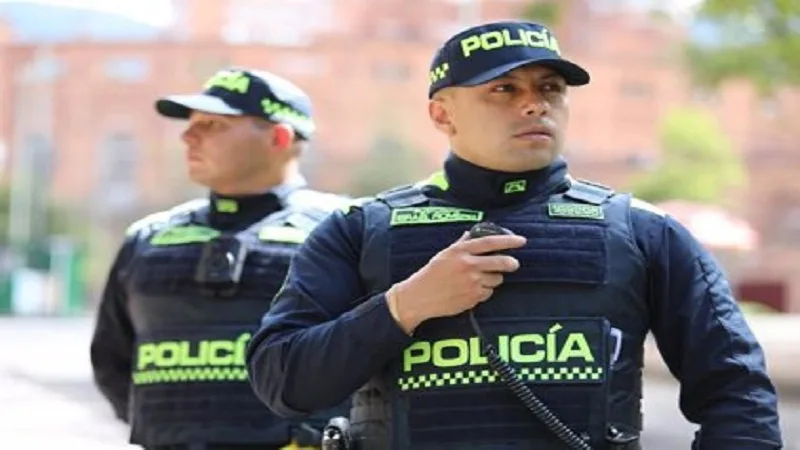 Gobierno anuncia aumento salarial para policías